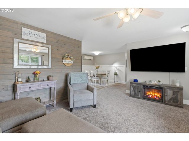 723 MAPLE St, Dayton, OR 97114