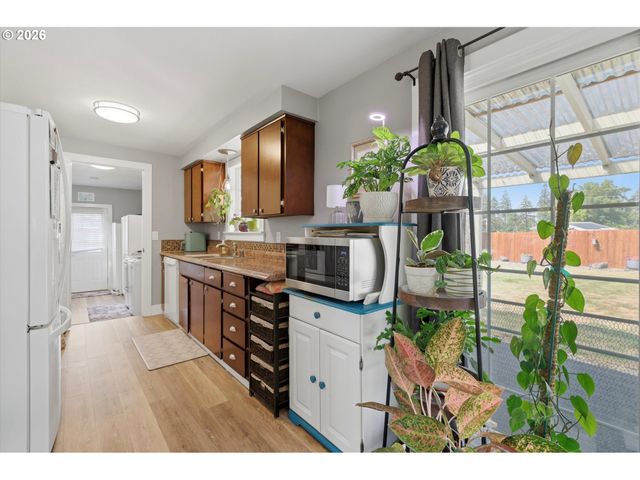 723 MAPLE St, Dayton, OR 97114
