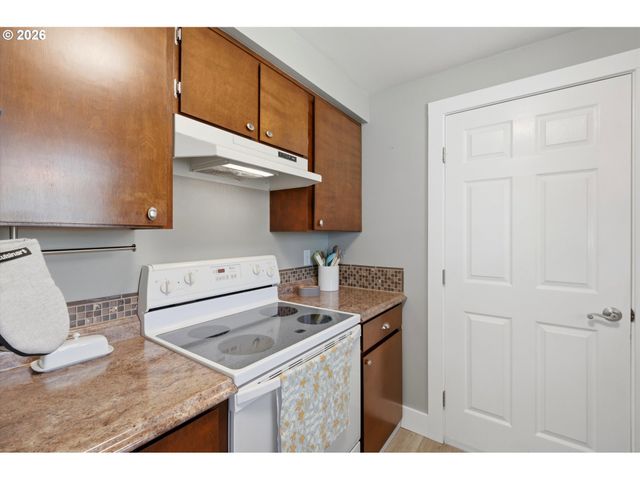 723 MAPLE St, Dayton, OR 97114