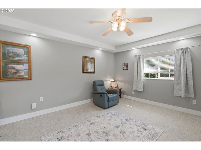 723 MAPLE St, Dayton, OR 97114