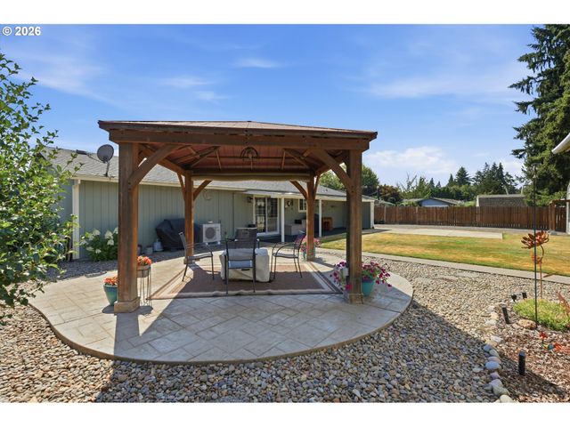 723 MAPLE St, Dayton, OR 97114