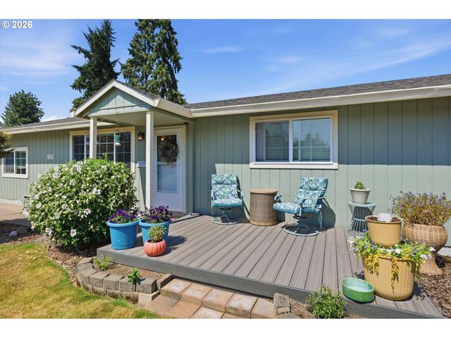 723 MAPLE St, Dayton, OR 97114
