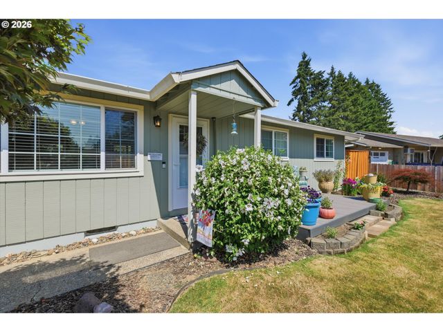 723 MAPLE St, Dayton, OR 97114