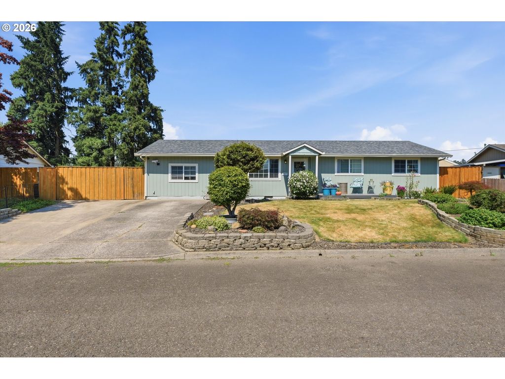 723 MAPLE St, Dayton, OR 97114