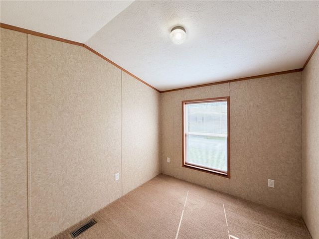 422 Magnolia St, Freedom, PA 15074