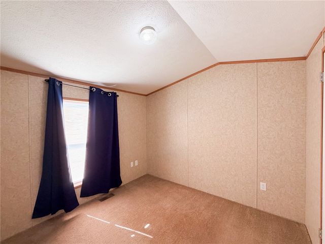 422 Magnolia St, Freedom, PA 15074