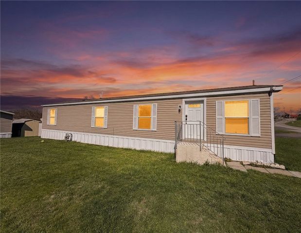 422 Magnolia St, Freedom, PA 15074