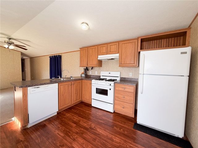 422 Magnolia St, Freedom, PA 15074