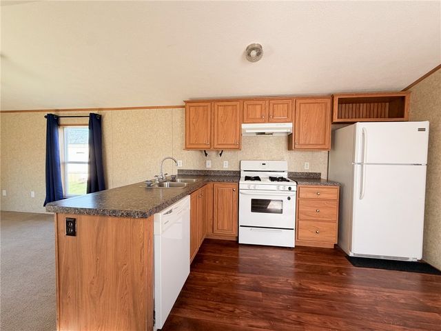 422 Magnolia St, Freedom, PA 15074