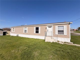 422 Magnolia St, Freedom, PA 15074