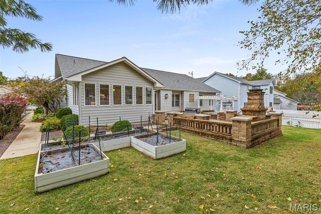 4 Lewis and Clark Court, St Charles, MO 63301