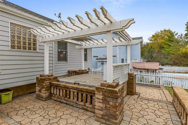 4 Lewis and Clark Court, St Charles, MO 63301