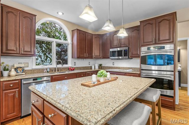 4 Lewis and Clark Court, St Charles, MO 63301