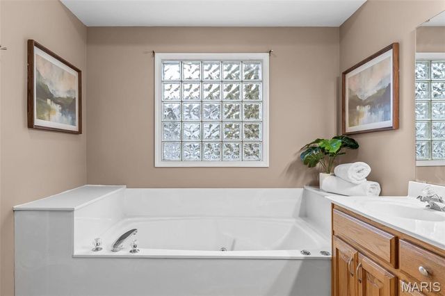 4 Lewis and Clark Court, St Charles, MO 63301