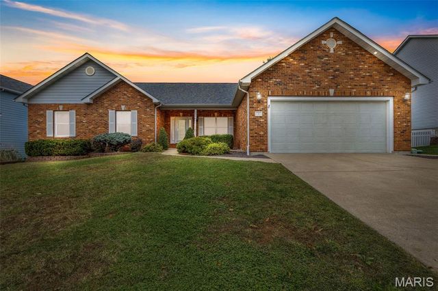 4 Lewis and Clark Court, St Charles, MO 63301
