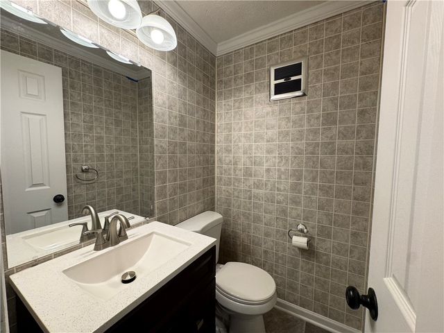 636 Embury Road, Penfield, NY 14625