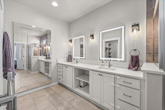 608 Nobility Drive, Medford, OR 97501