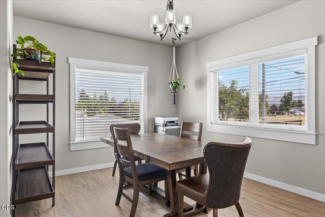 608 Nobility Drive, Medford, OR 97501