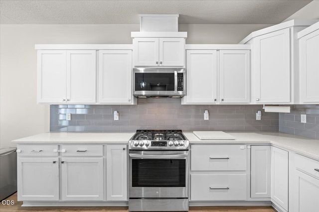 608 Nobility Drive, Medford, OR 97501