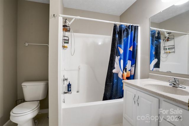 6 Sanderson Street, Hayesville, NC 28904