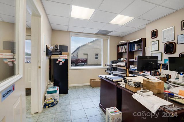 6 Sanderson Street, Hayesville, NC 28904