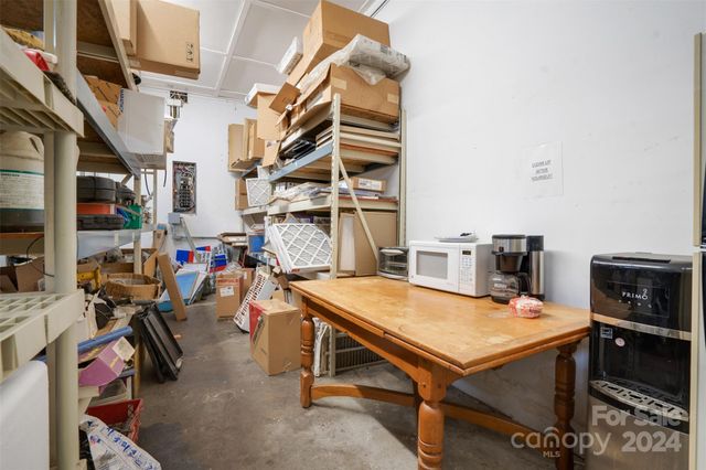 6 Sanderson Street, Hayesville, NC 28904