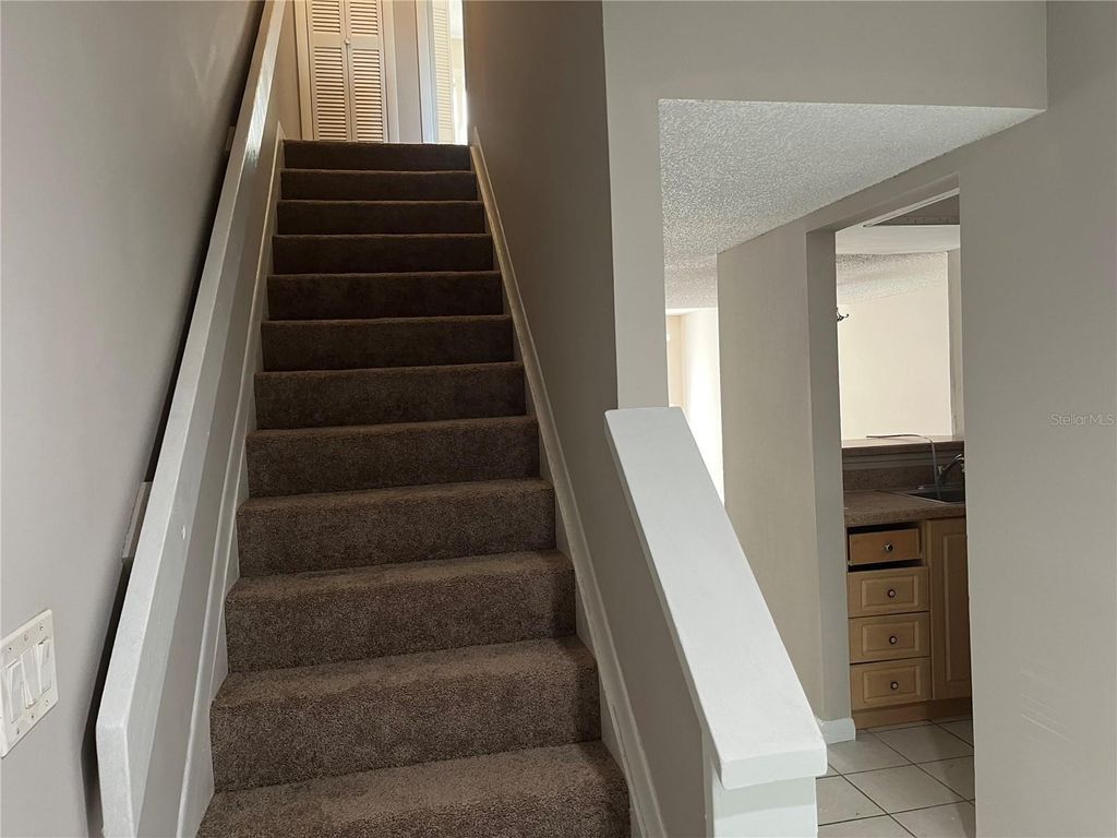 Image 8 of property listing at 6142 PEREGRINE AVENUE 13D, Orlando, FL 32819