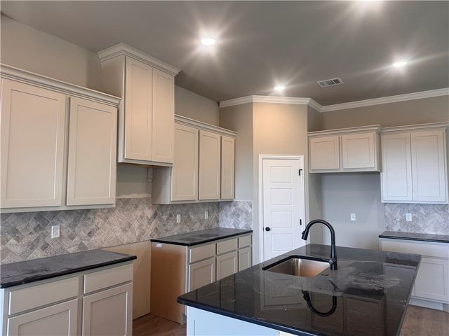 6110 Pocono Drive, College Station, TX 77845