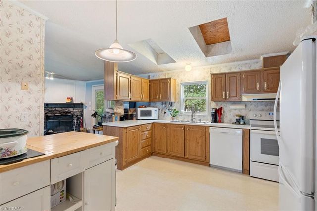 5519 Bridgeway Drive, Greensboro, NC 27406