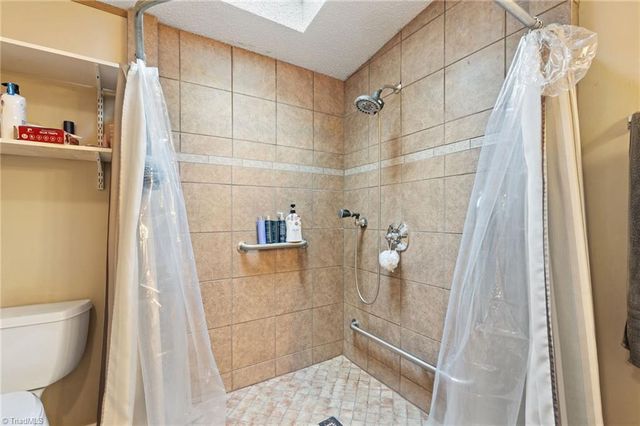 5519 Bridgeway Drive, Greensboro, NC 27406