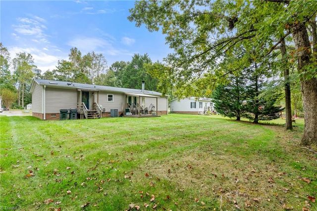 5519 Bridgeway Drive, Greensboro, NC 27406