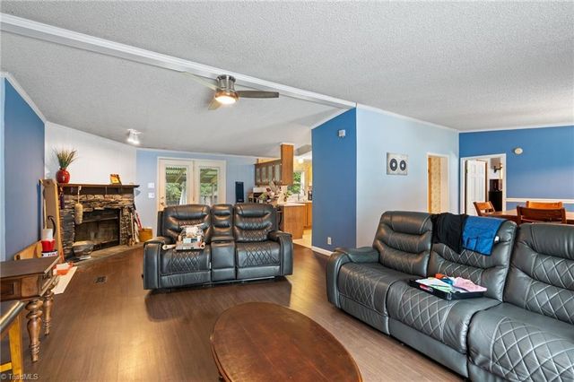 5519 Bridgeway Drive, Greensboro, NC 27406