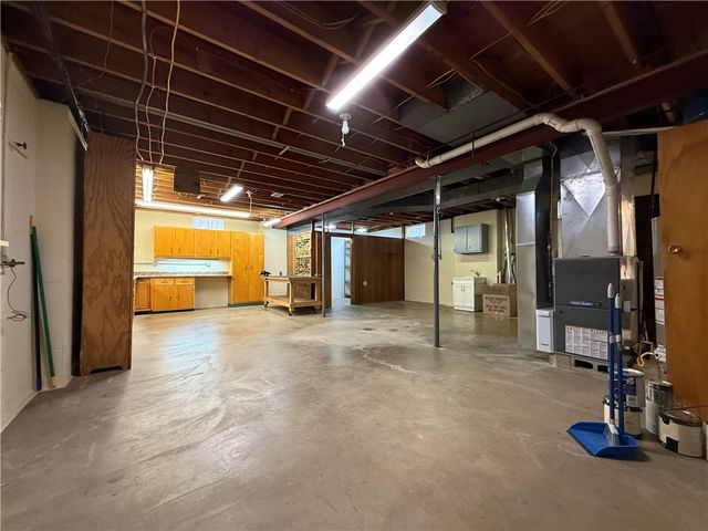 759 Main St, Manor Twp, PA 16226