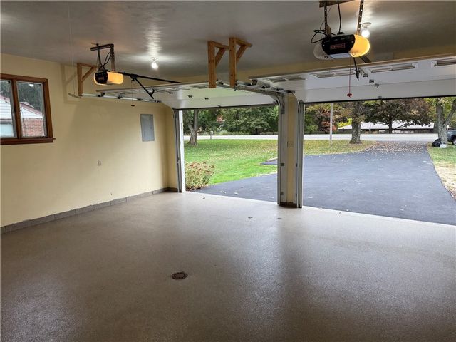 759 Main St, Manor Twp, PA 16226