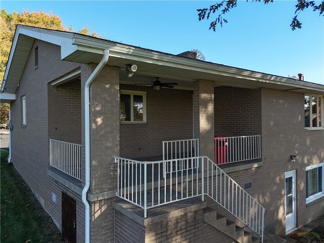 759 Main St, Manor Twp, PA 16226