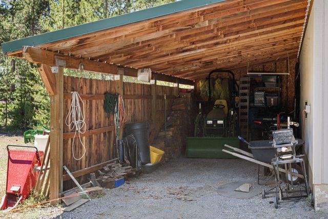 16111 Lava Drive, La Pine, OR 97739