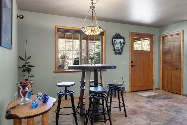 16111 Lava Drive, La Pine, OR 97739