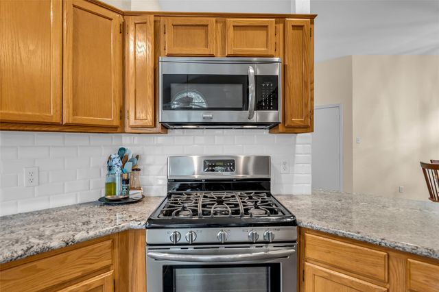 61 N Rushwing Circle, The Woodlands, TX 77381