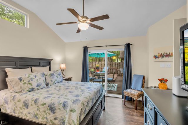 61 N Rushwing Circle, The Woodlands, TX 77381