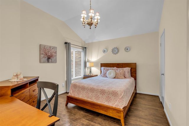 61 N Rushwing Circle, The Woodlands, TX 77381