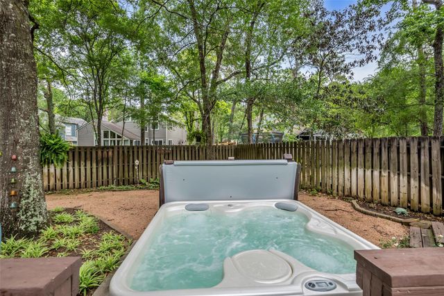 61 N Rushwing Circle, The Woodlands, TX 77381