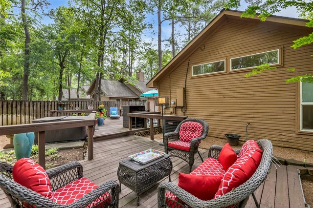 61 N Rushwing Circle, The Woodlands, TX 77381