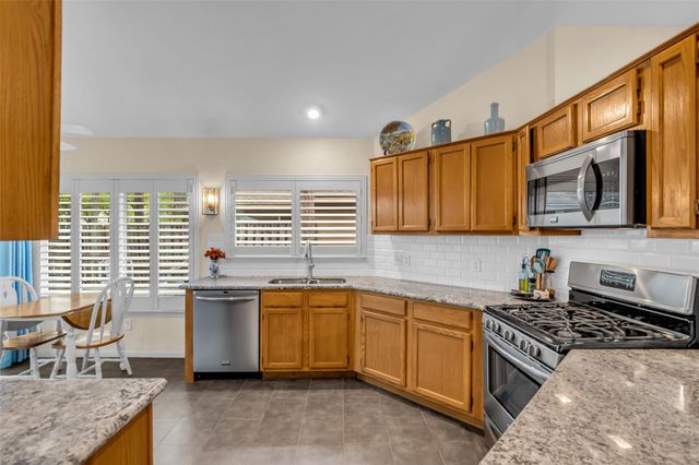 61 N Rushwing Circle, The Woodlands, TX 77381