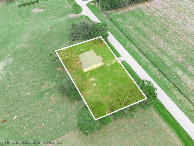 657 N Hollandtown Road, Wauchula, FL 33873