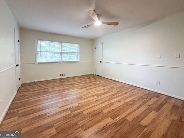 2782 Farmstead Road SE, Smyrna, GA 30080