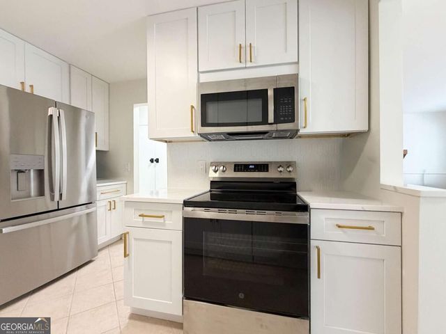 2782 Farmstead Road SE, Smyrna, GA 30080