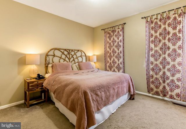 48 FOREST CT, Mantua, NJ 08051