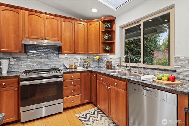 16603 199th Place NE, Woodinville, WA 98077