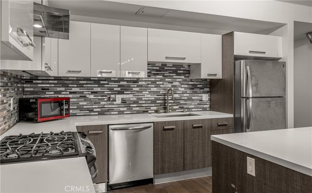 433 Pine Avenue 100, Long Beach, CA 90802