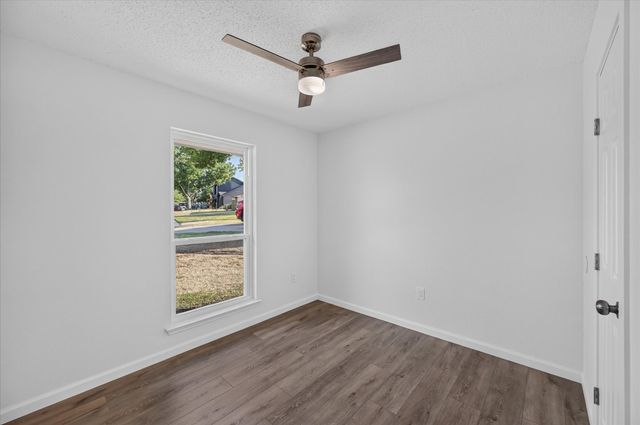 12 States Avenue, Midlothian, TX 76065